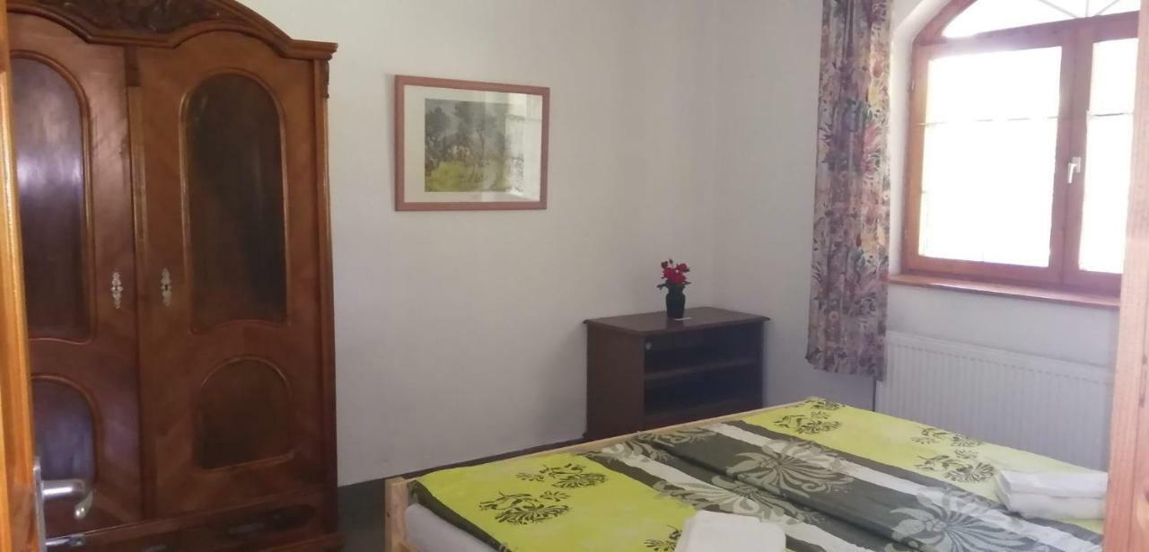 Gesztenye Vendégház Ságvár Exterior foto