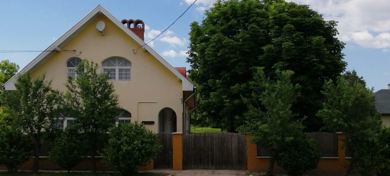 Gesztenye Vendégház Ságvár Exterior foto